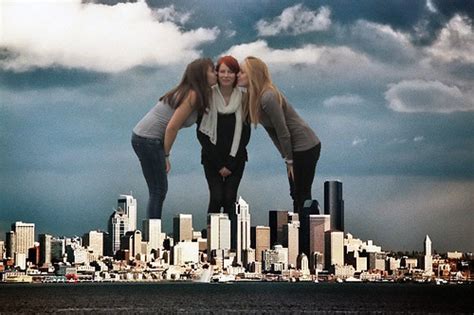 giantess lesbians|Giant/Tiny